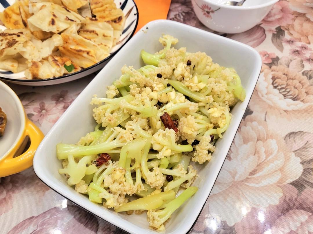全家都爱吃的凉拌菜花（超简单）
