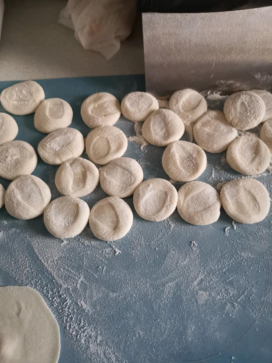 手工揉面三分钟，又韧又薄又好包的饺子皮