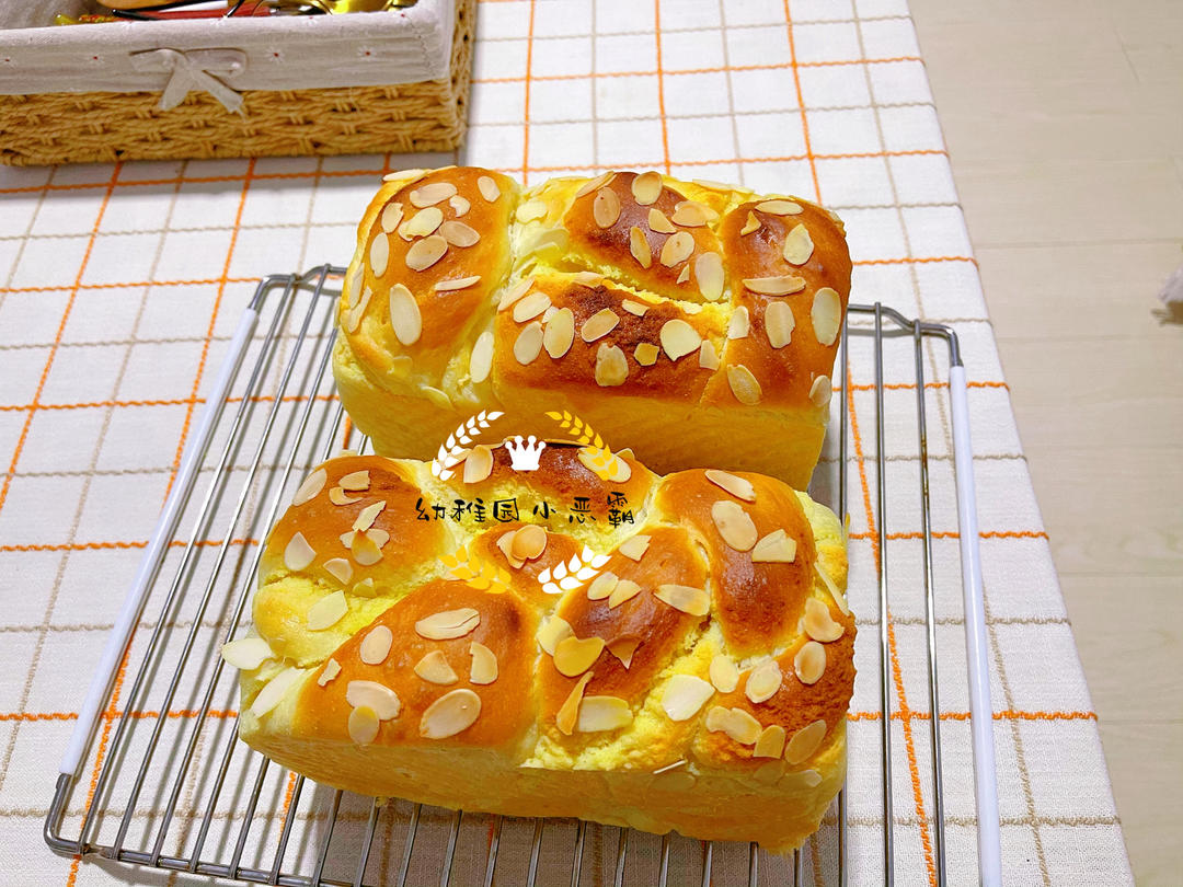 杏仁奶油吐司