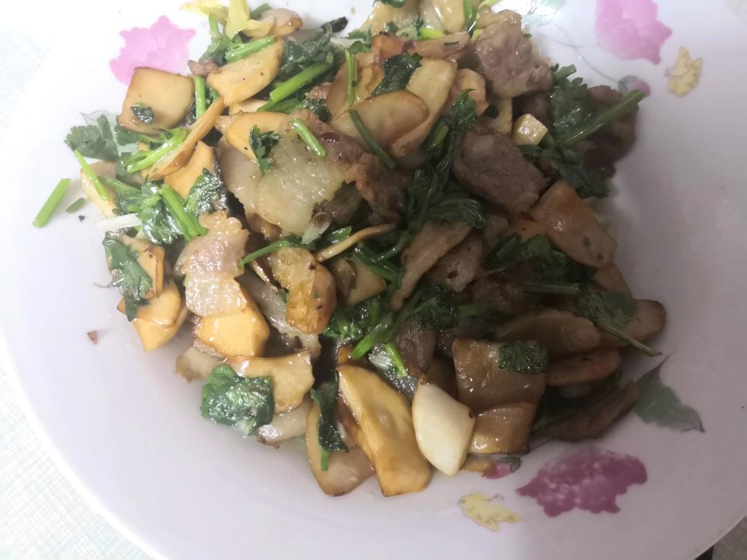 杏鲍菇炒肉丝