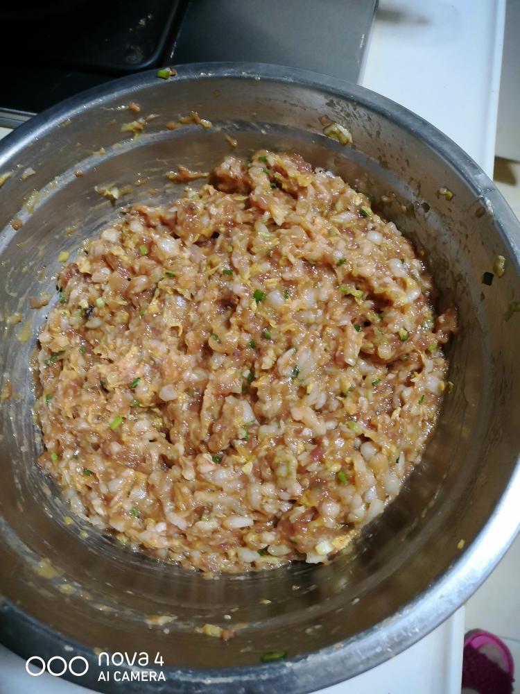 白菜猪肉馅饺子的做法