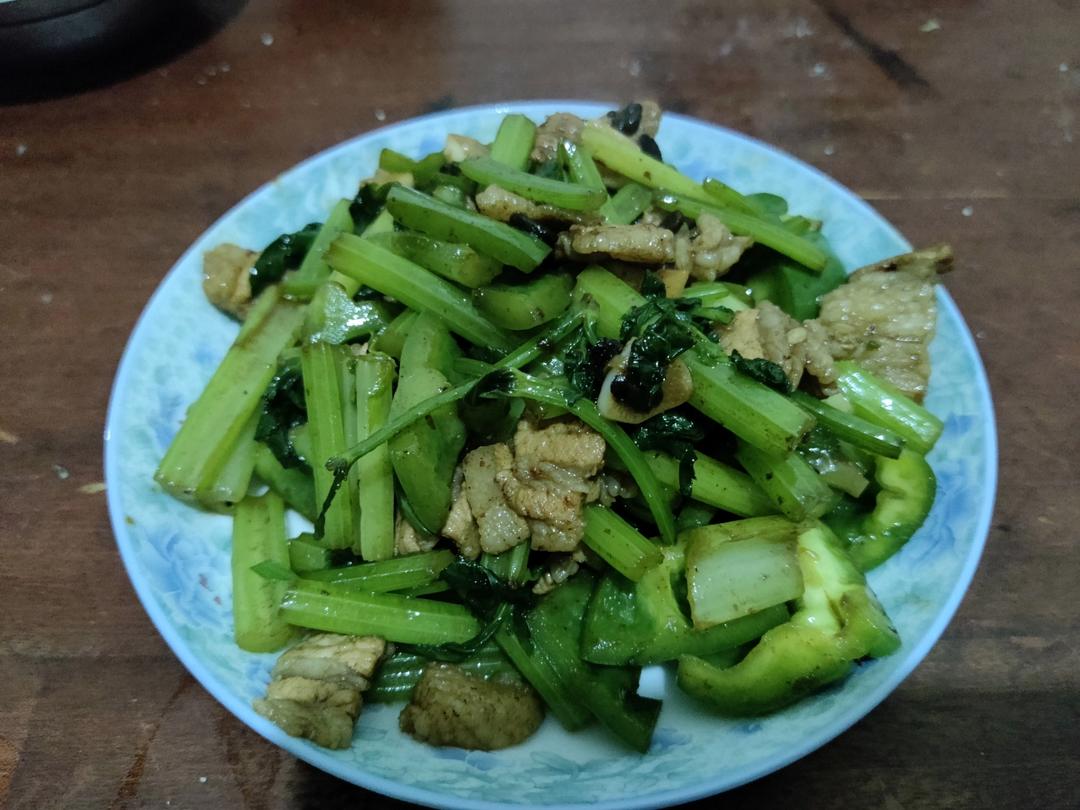 芹菜炒肉