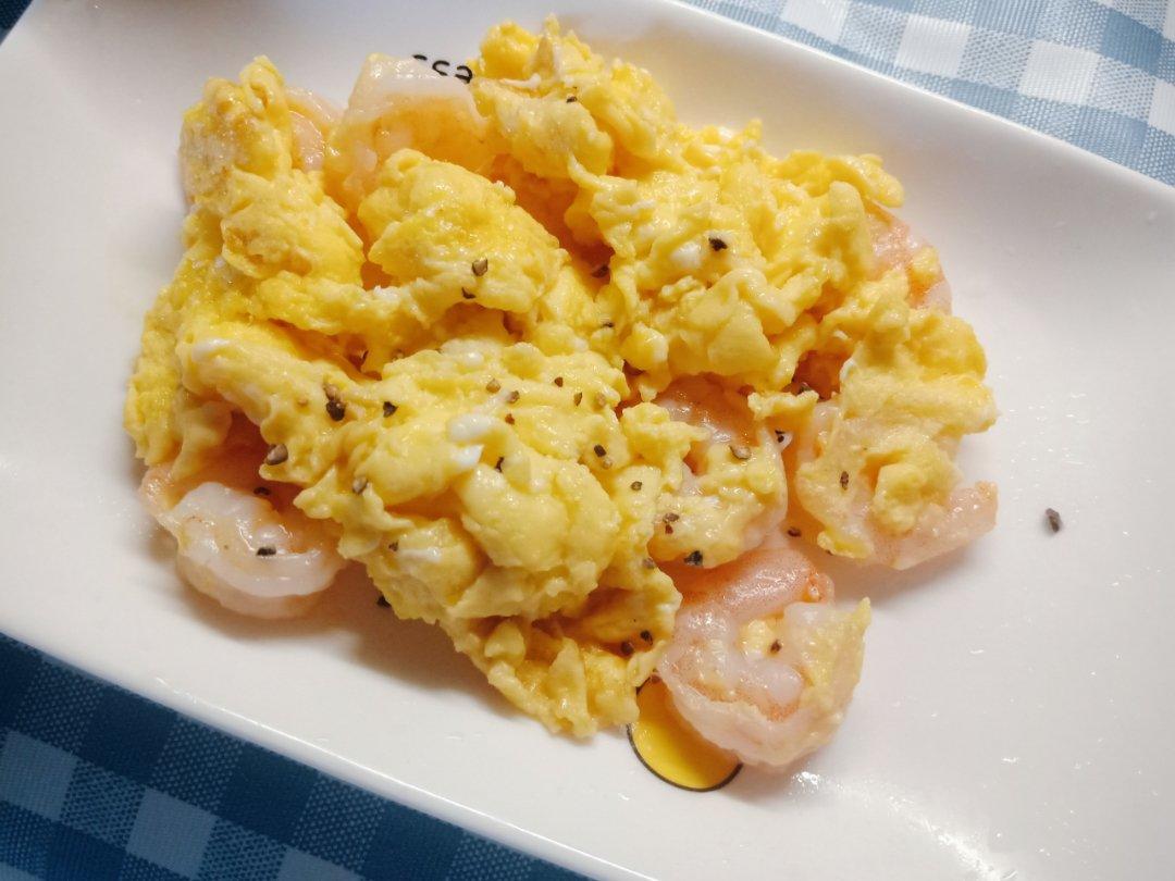 嫩滑鲜美的虾仁炒鸡蛋—简单、快手