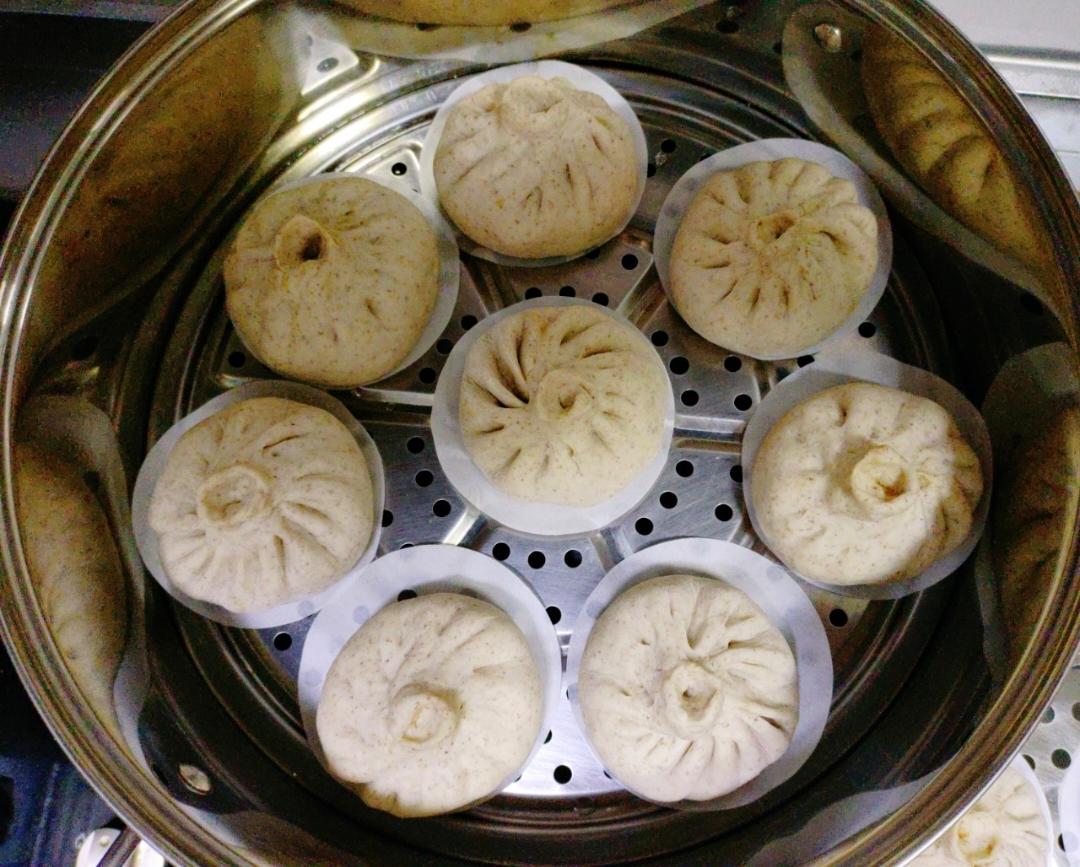 鲜美多汁的洋葱牛肉包子
