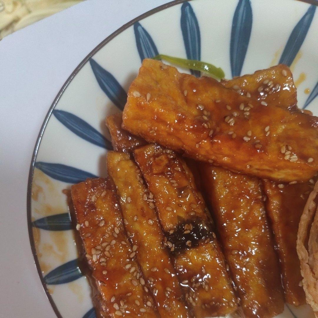 🔥酱汁浓郁！！外焦里嫩的日式照烧豆腐