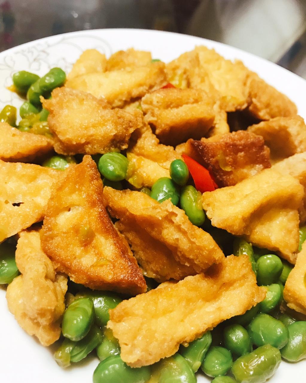 臭豆腐烧毛豆