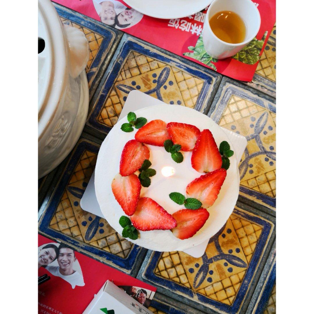 《Tinrry+》草莓奶油蛋糕（8寸配方）