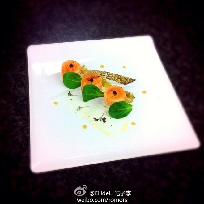 Salmon, Leek, Rampon: 鲑鱼，京葱，羊莴苣的做法