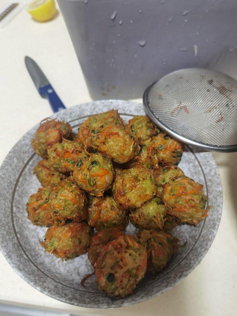 炸萝卜素丸子