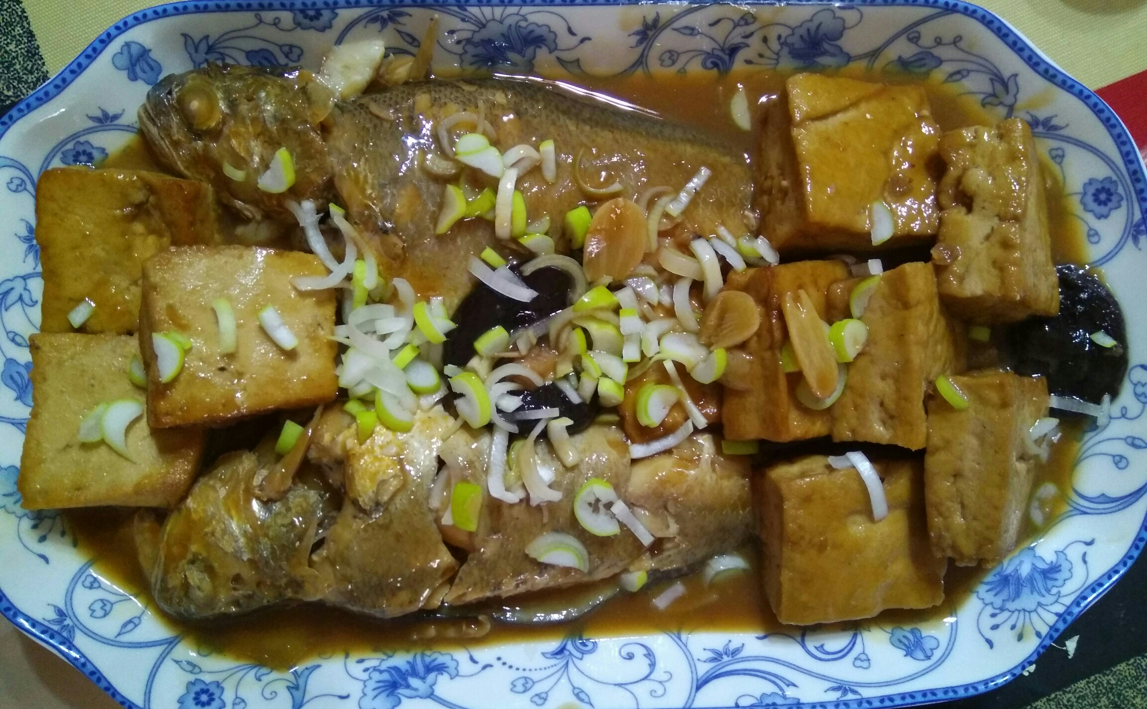 豆腐烧小黄鱼的做法