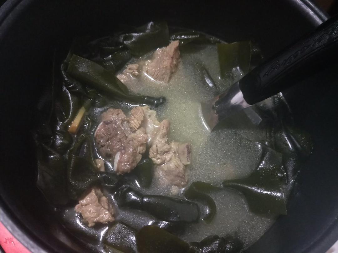 海带排骨汤