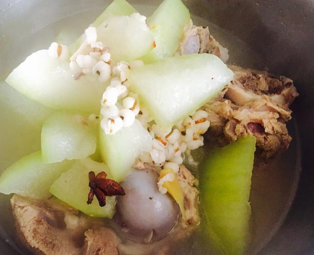 冬瓜薏米筒子骨汤(夏天去湿，降压降脂)的做法