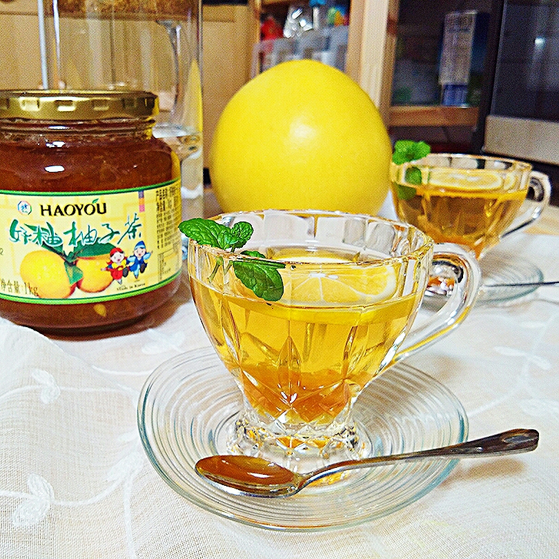 韩国柚子茶食谱――柠檬柚子红茶（热饮）的做法