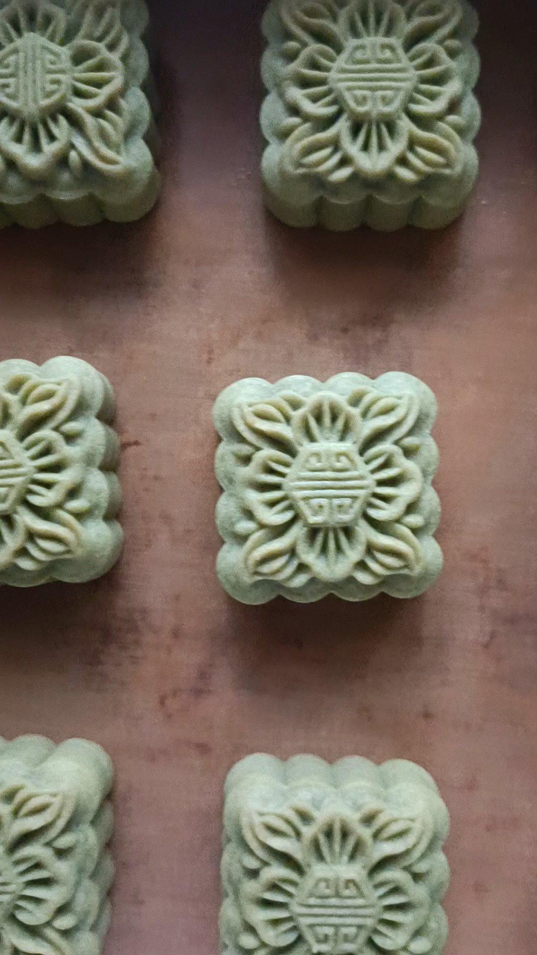 今年很火的 开心果脆皮月饼 果然不负所望 排名NO.1