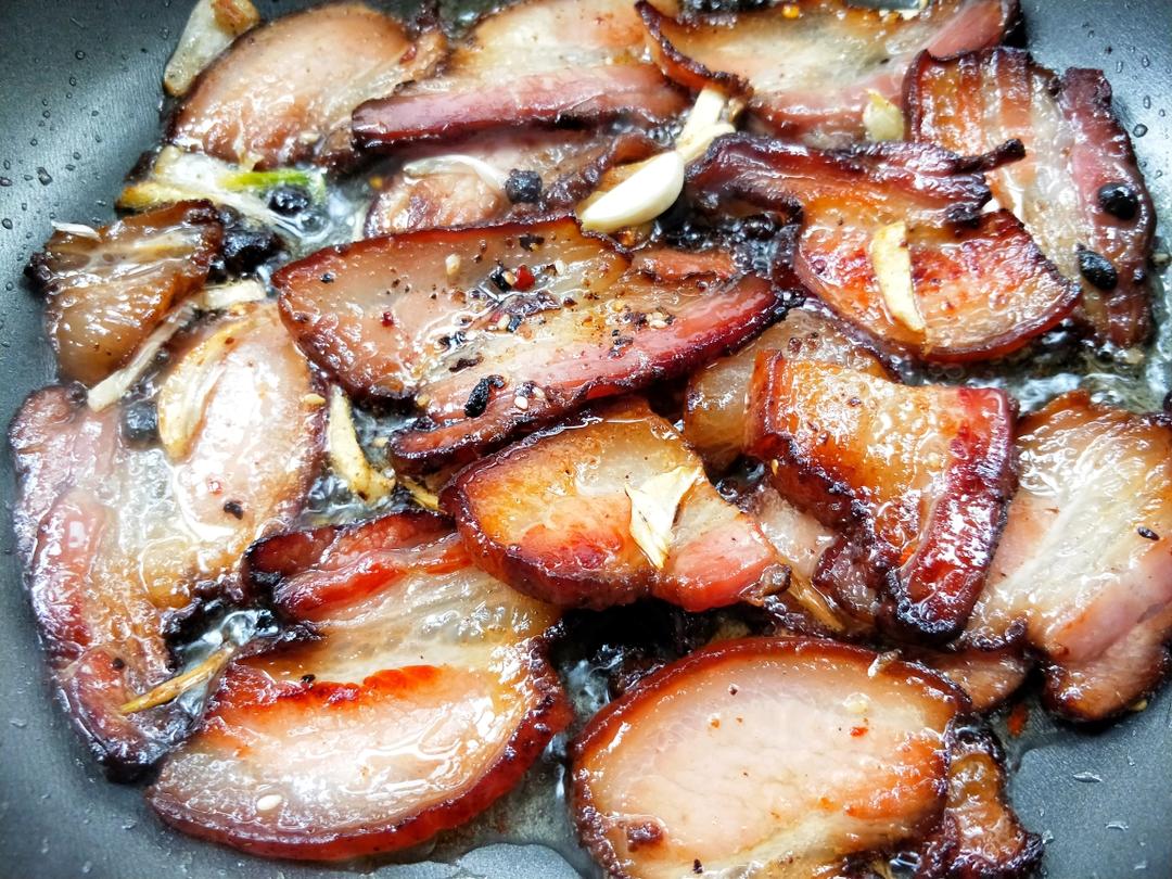 ㊙️年味‼️豉香芹菜炒腊肉‼️满屋飘香的做法 步骤7