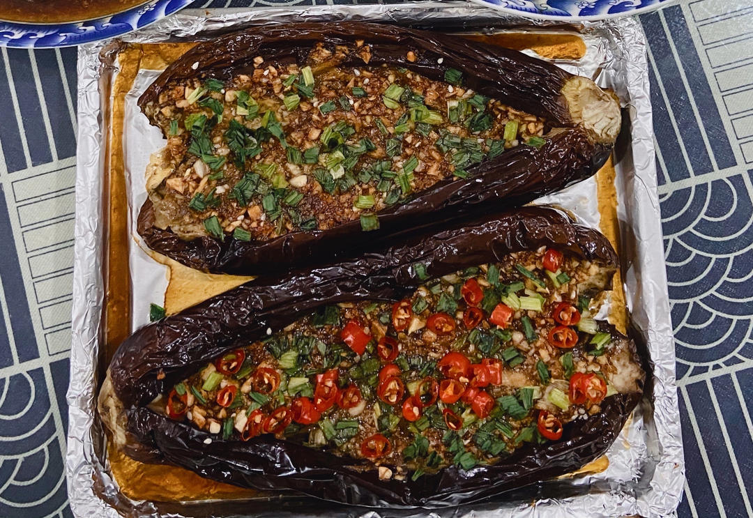 CC招牌菜销魂烤茄子，百吃不厌！