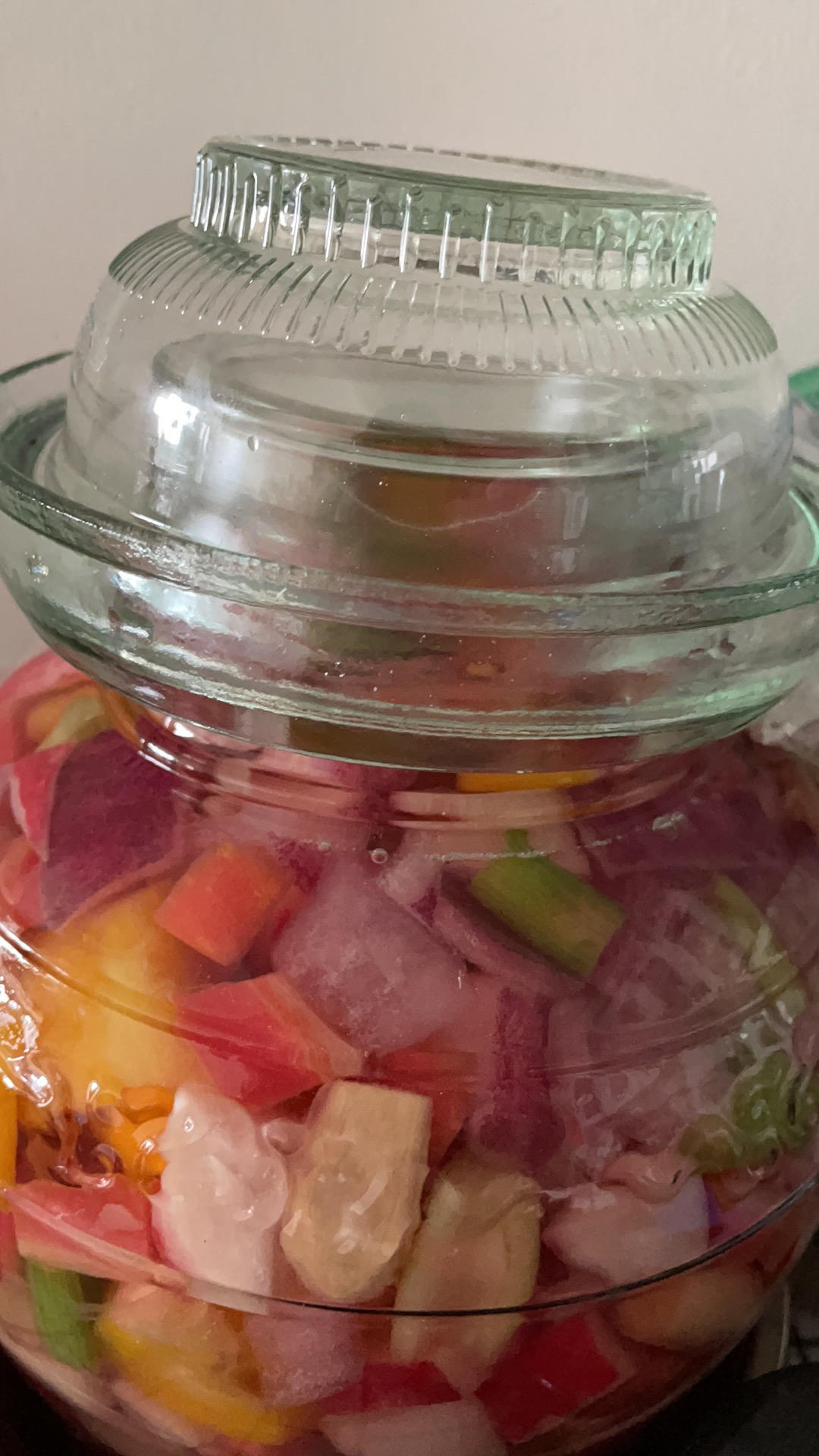 厨师长教你：四川“跳水泡菜”的家常做法，酸甜脆爽，开胃解腻