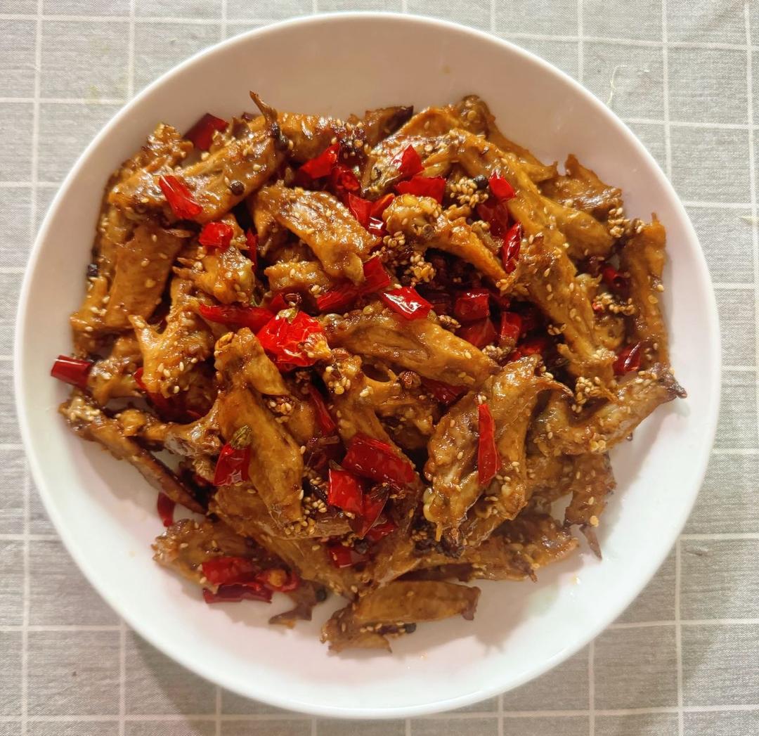 冷吃香辣鸡翅尖 好好吃！