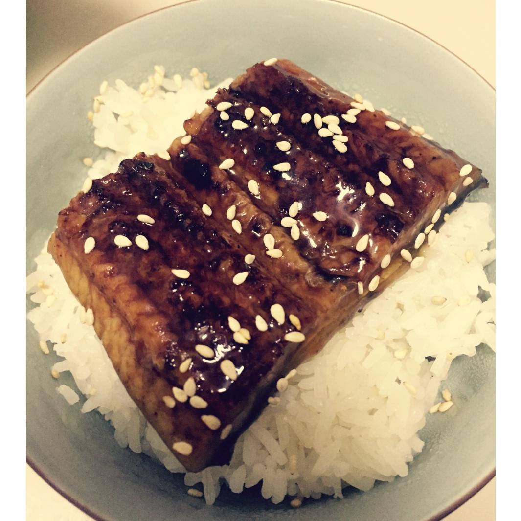 蒲烧鳗鱼饭