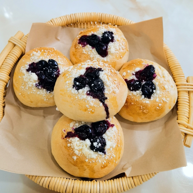 爆浆蓝莓面包的做法 步骤10