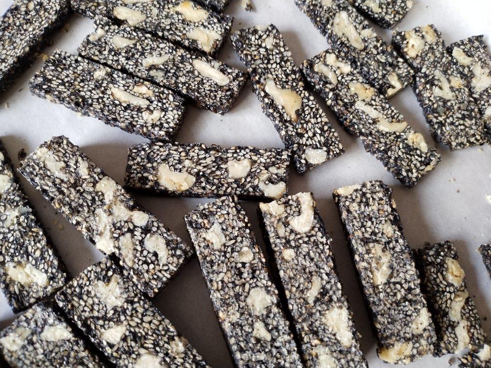 最好吃的黑芝麻糖！