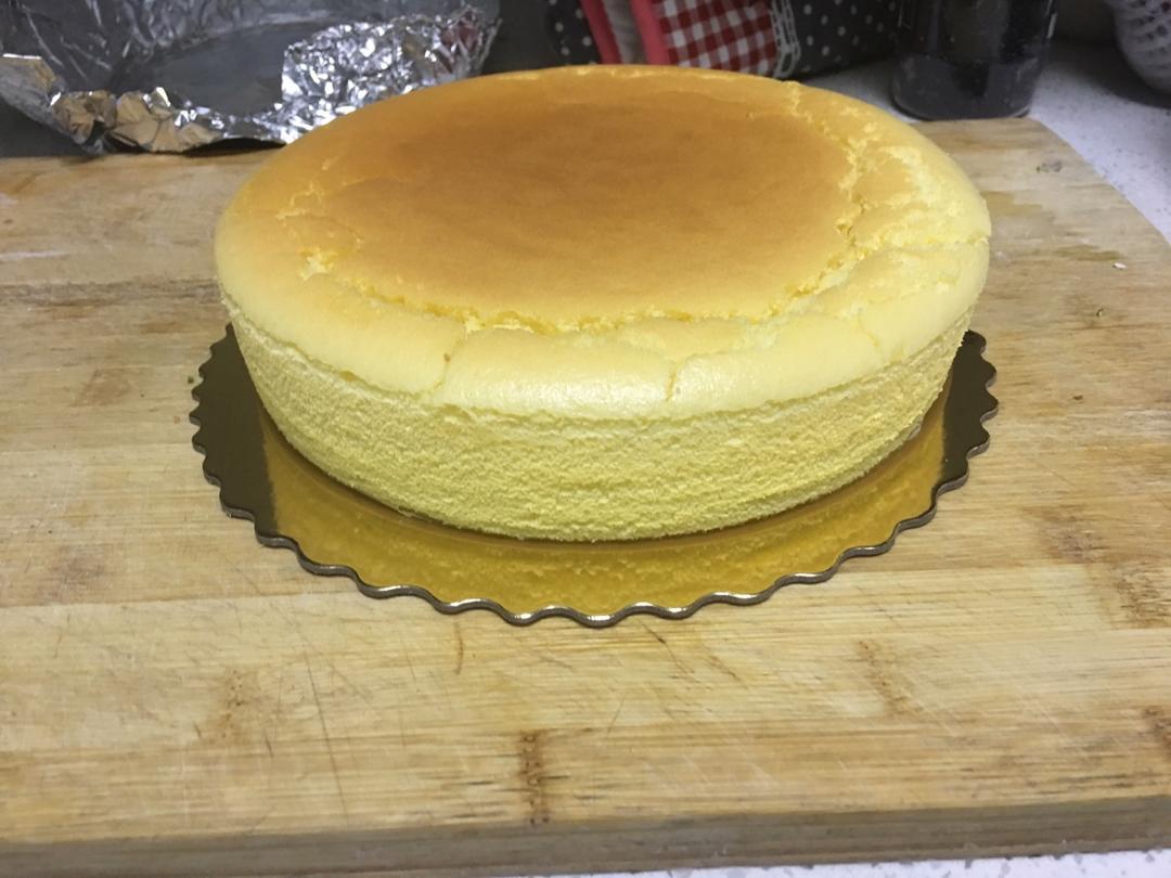 入口即化的酸奶蛋糕，又嫩又软都不用嚼，新手一看就会