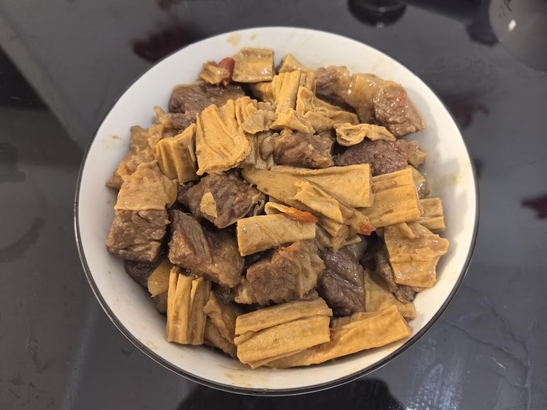 强强联手的腐竹焖牛肉