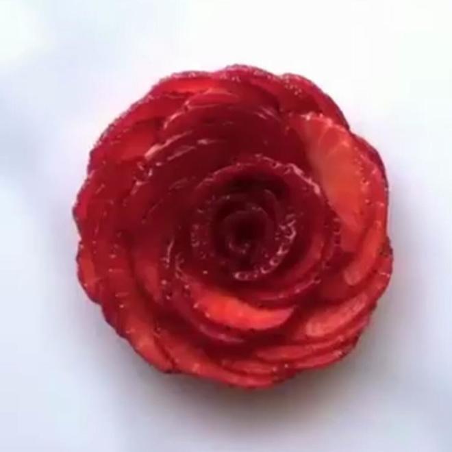 草莓花的做法