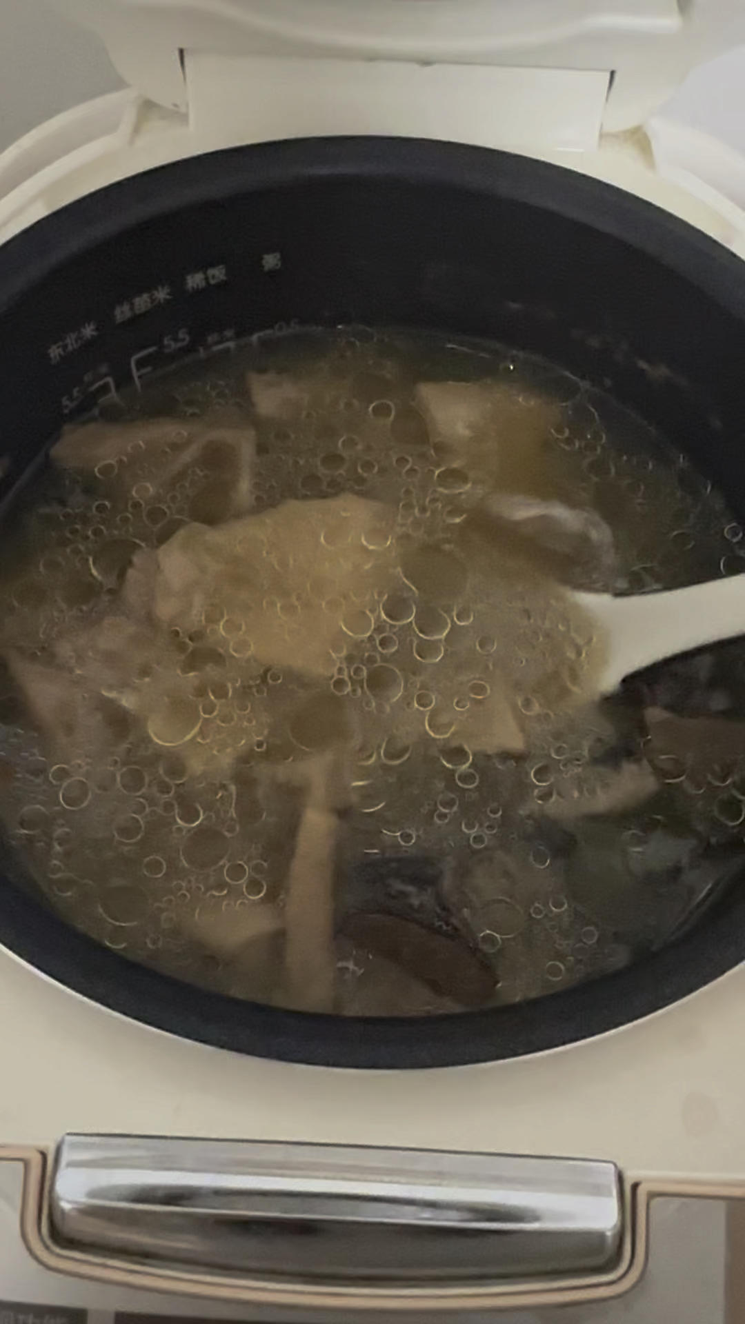 榴莲壳煲鸡汤