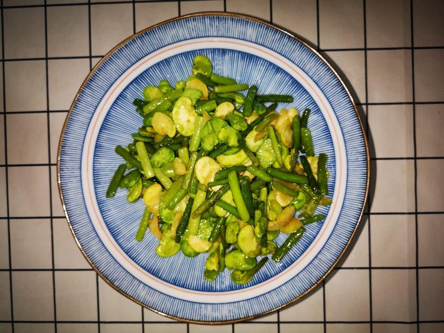蚕豆炒蒜苔