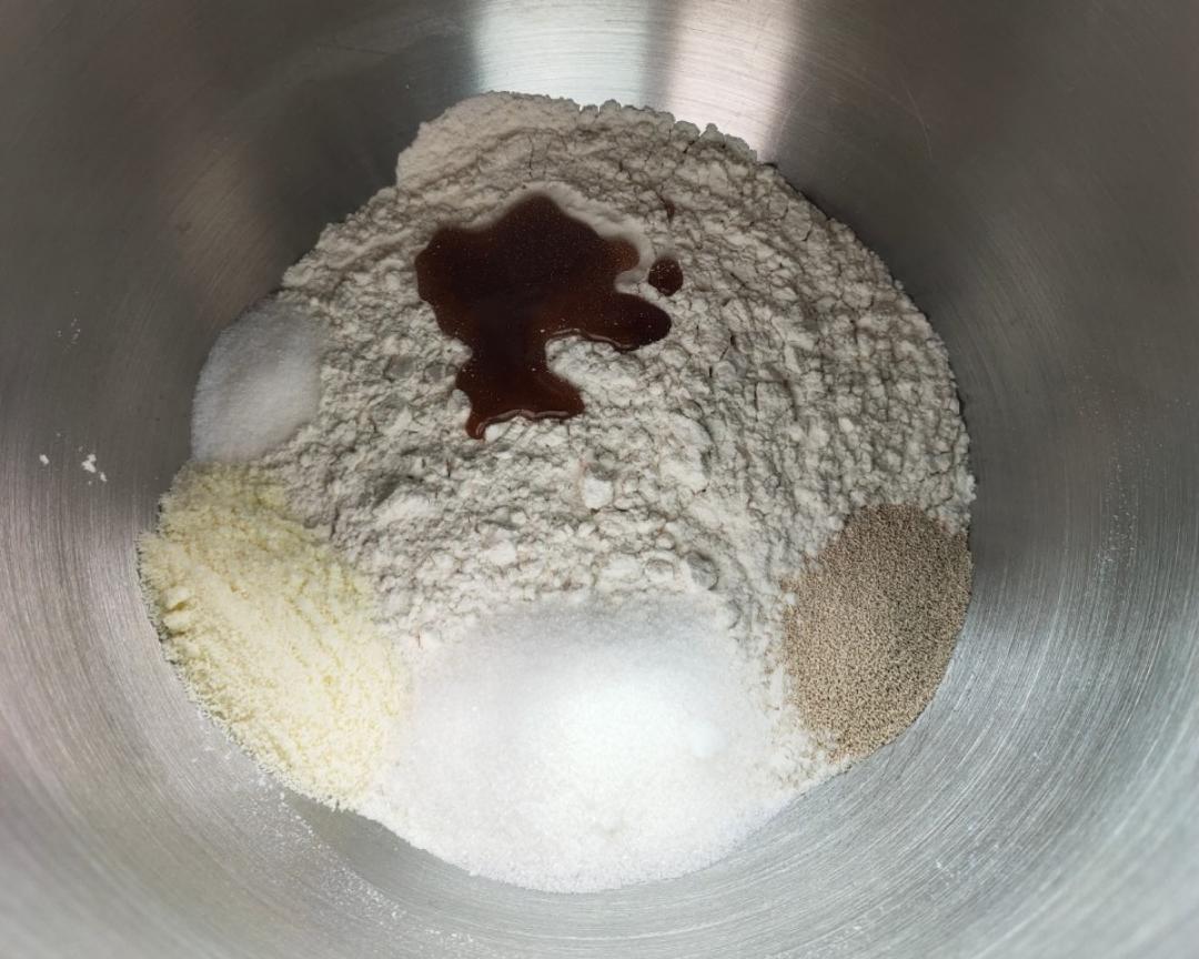 纯奶手撕吐司的做法 步骤1