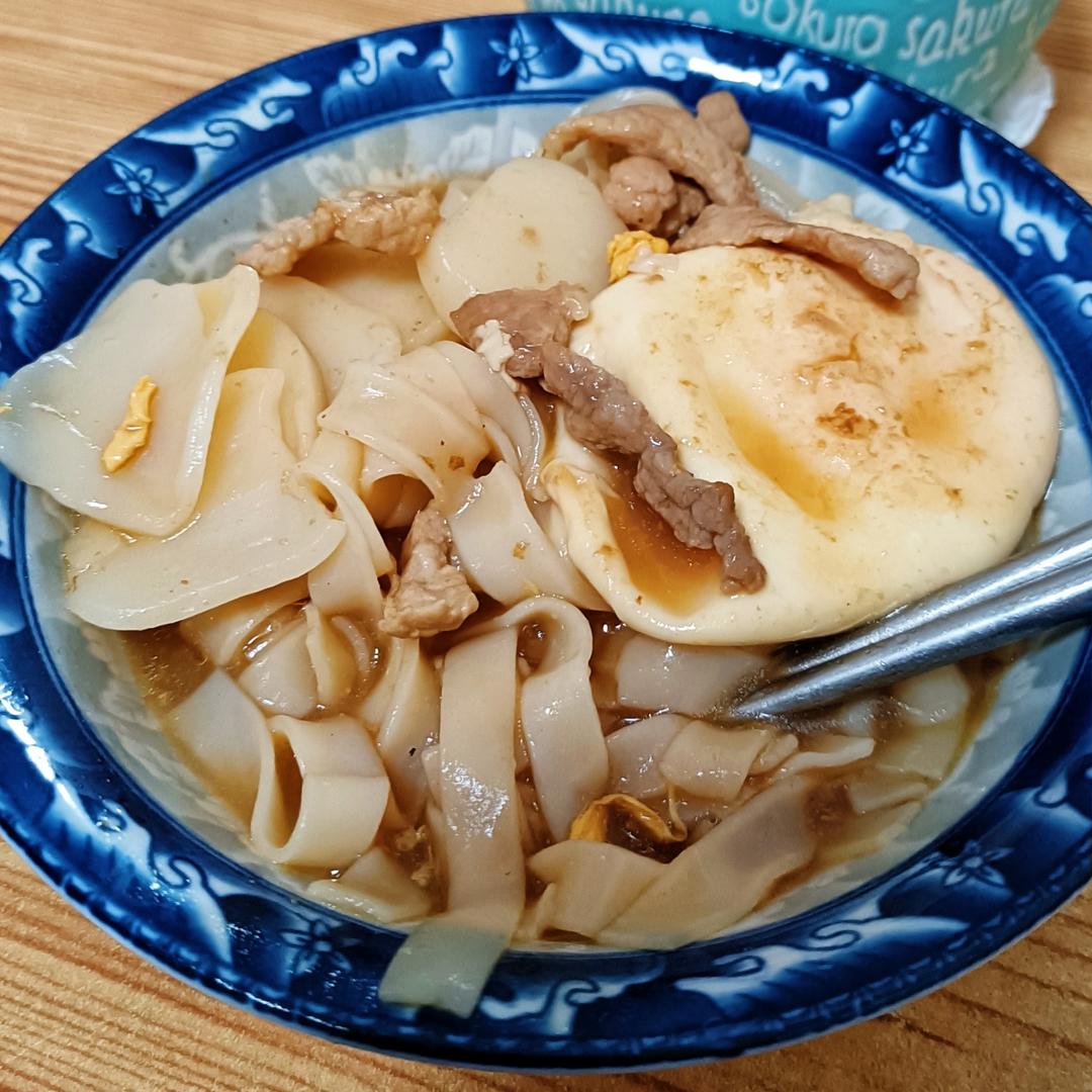 广式早餐-瘦肉汤河粉