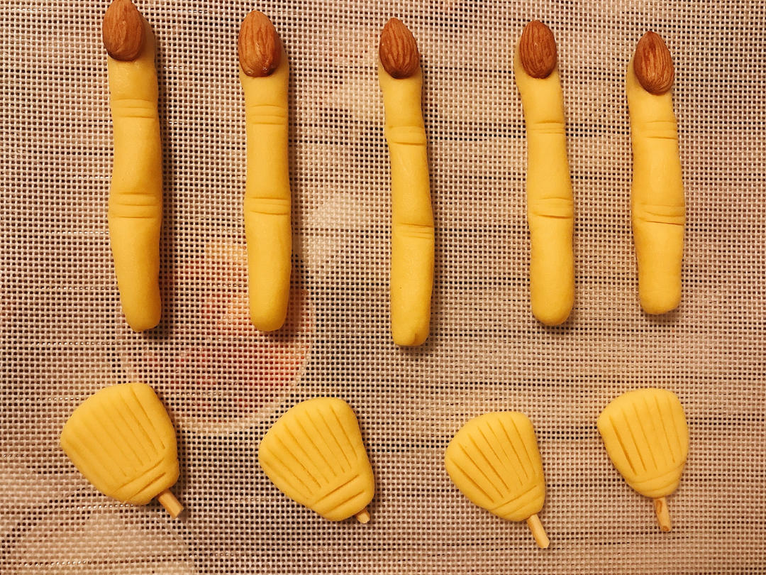 万圣节!女巫的扫帚饼干