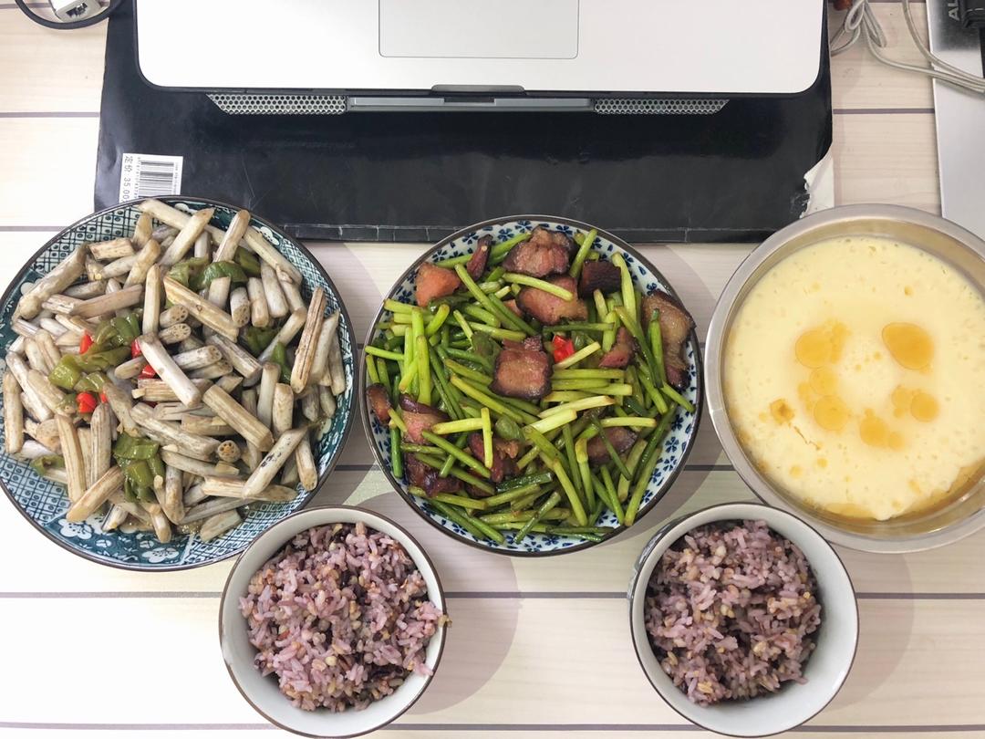 蒜苔炒腊肉