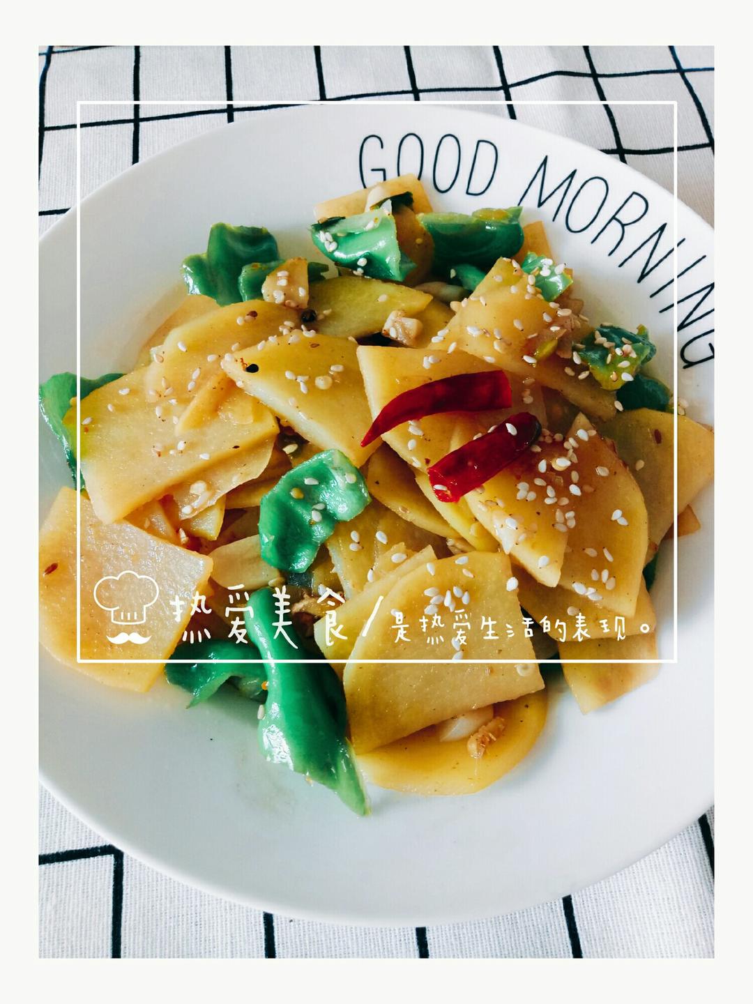 边吃边流泪的「孜然土豆片」