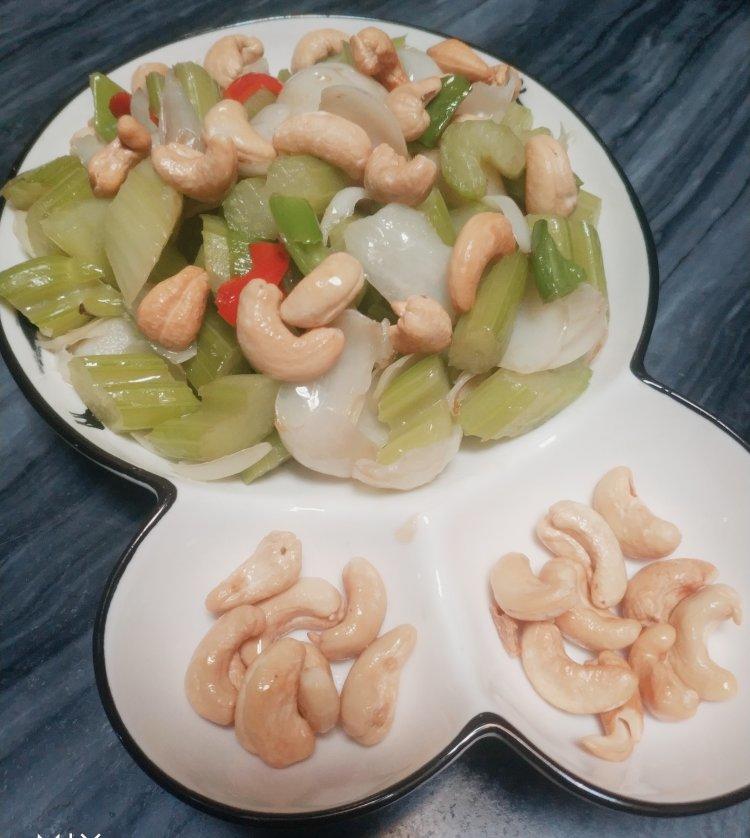 西芹百合炒腰果