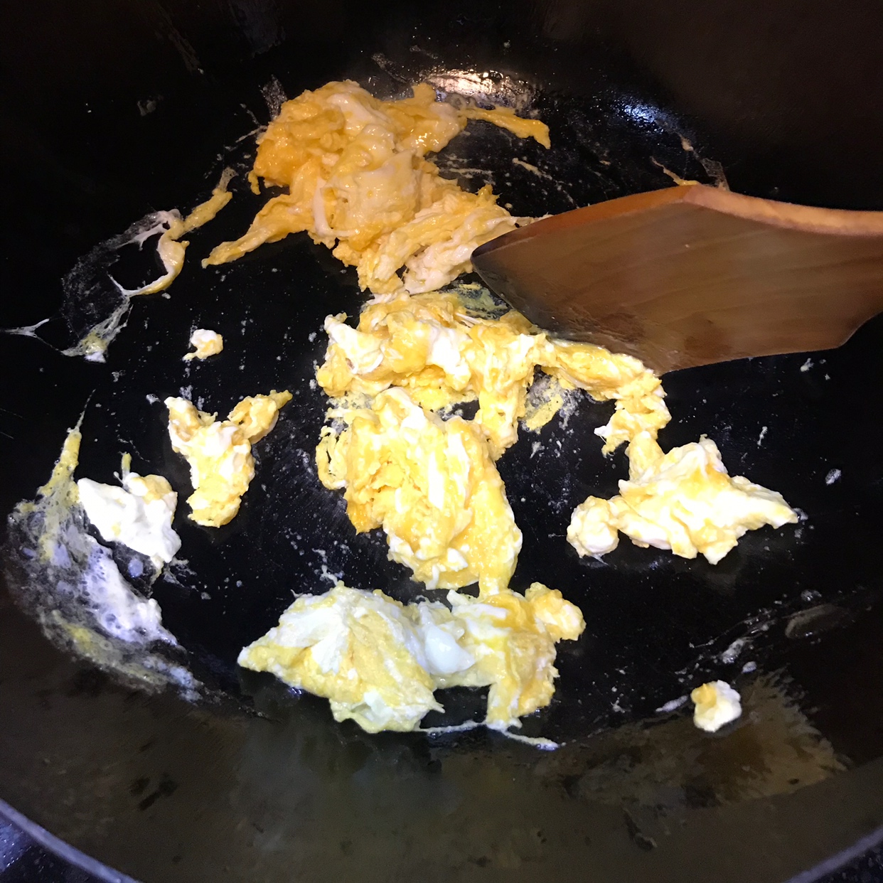 嘿 蛋炒饭 最简单也最困难！粒粒分开 粒粒有蛋的做法 步骤6