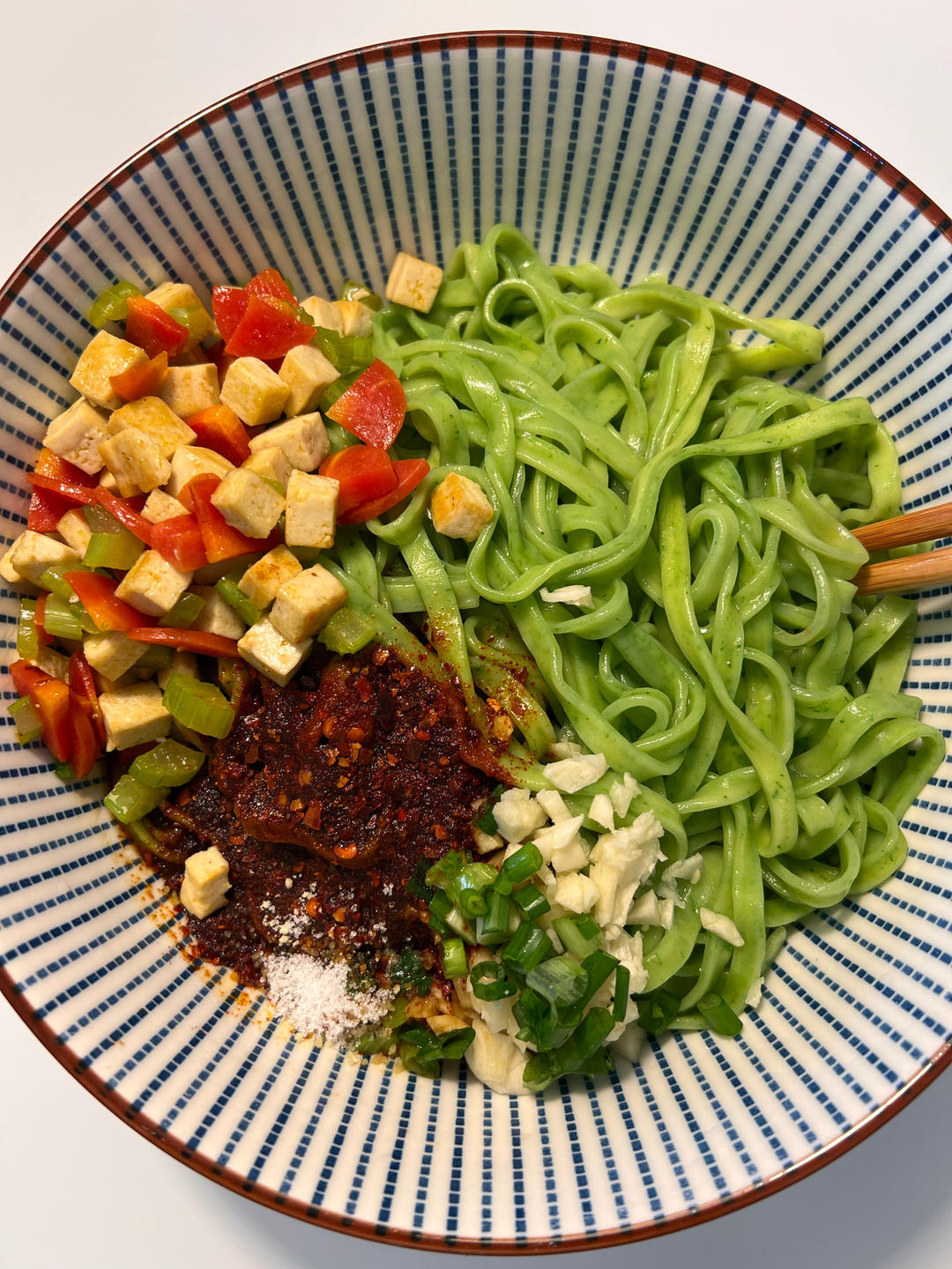 春天里的绿菠面（健康绿色菠菜面）