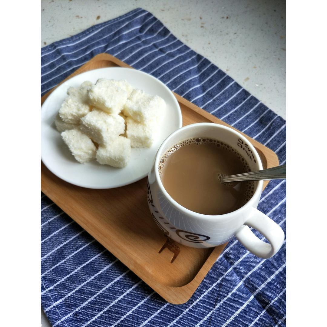 椰丝奶冻～椰丝小方～不用烤箱的小甜品！