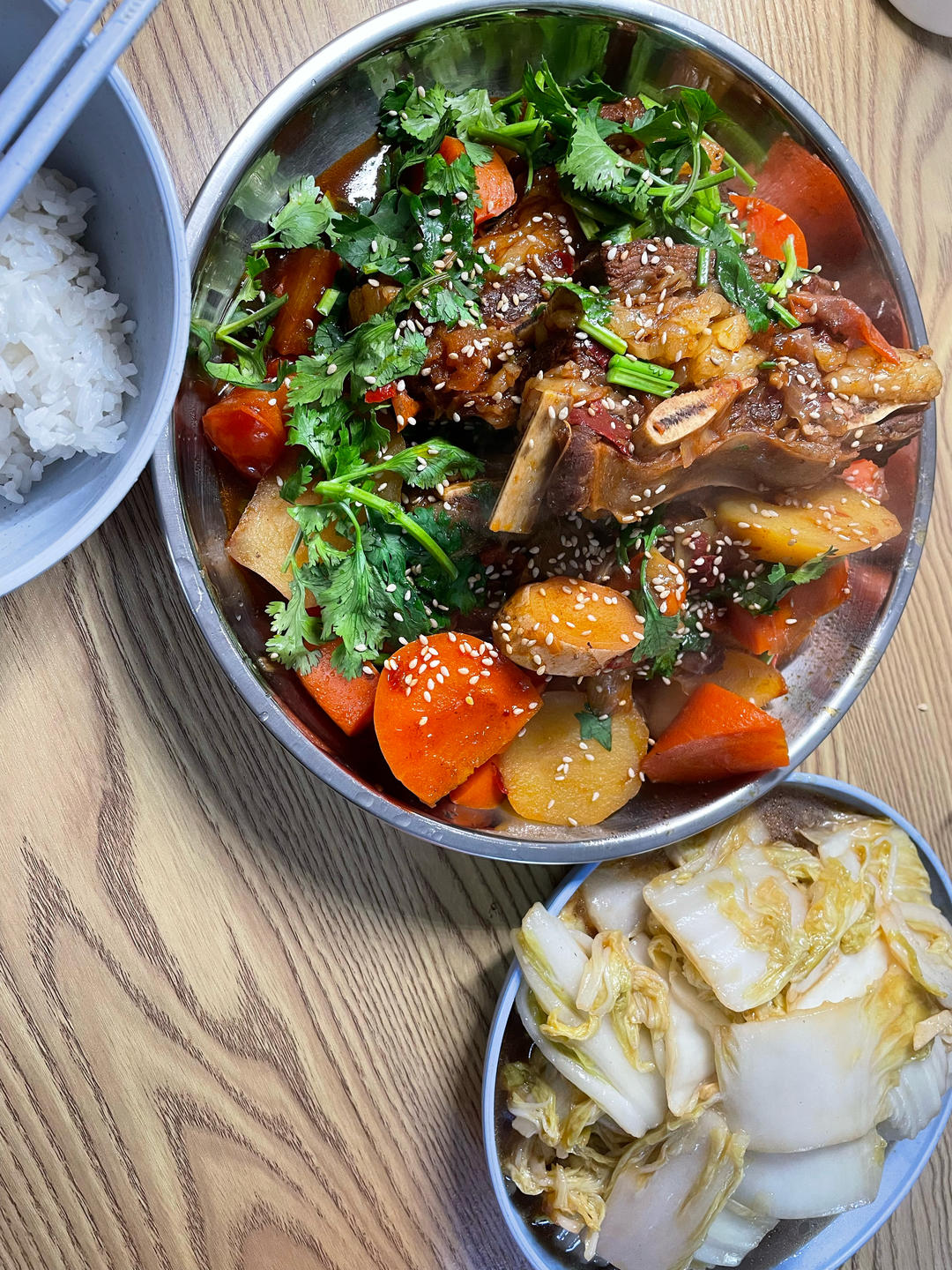 牛肋排炖胡萝卜土豆蕃茄