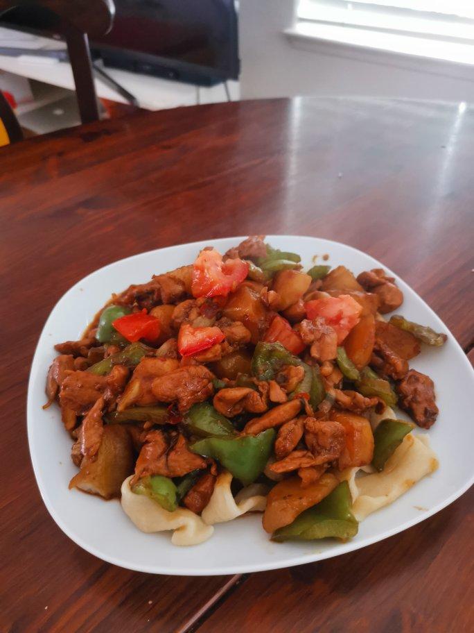 新疆老公赞不绝口的大盘鸡