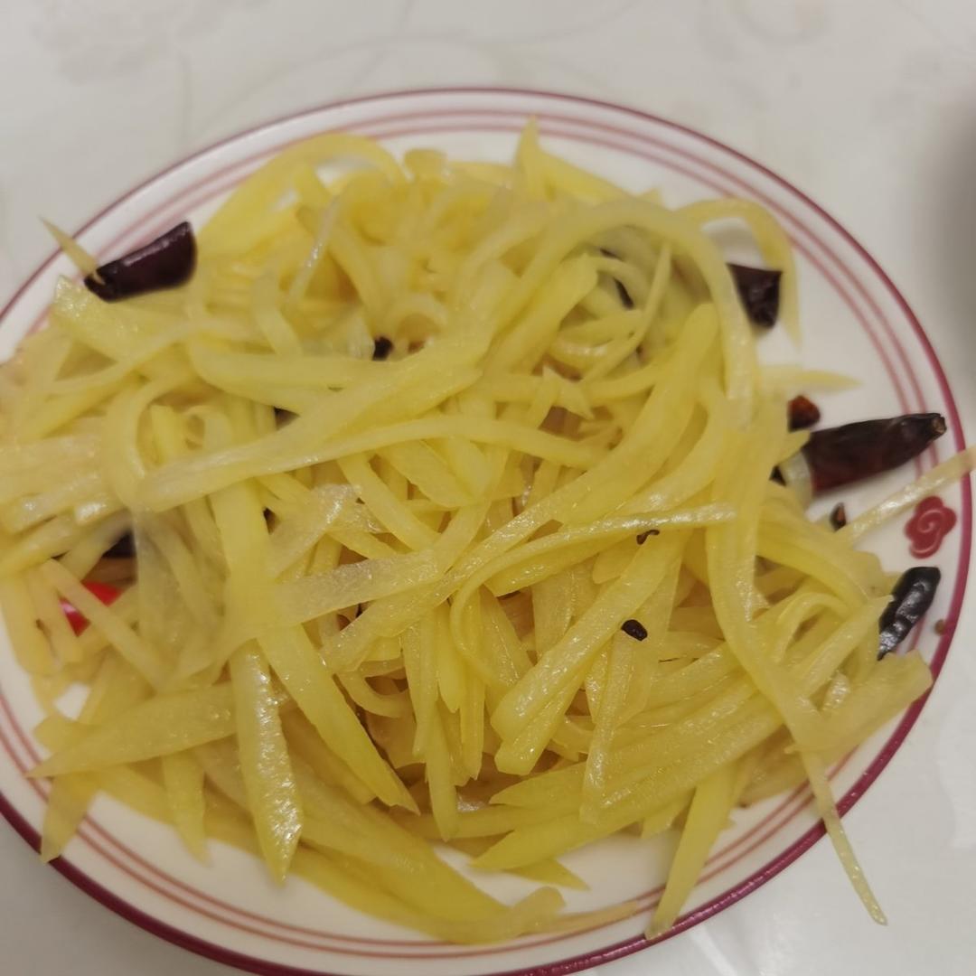 酸辣土豆丝的家常做法 超级下饭