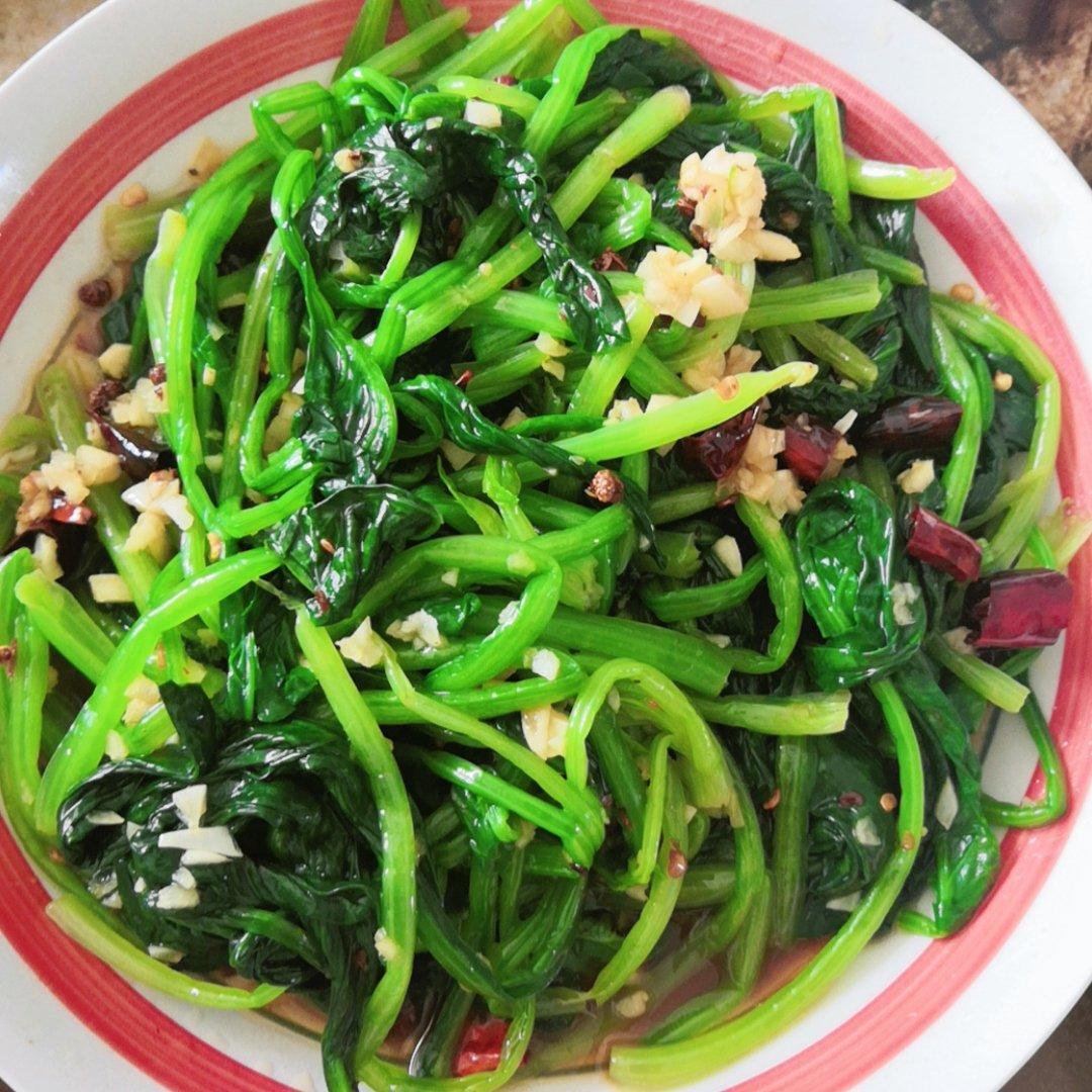 当归栀子做的凉拌菠菜家传秘方