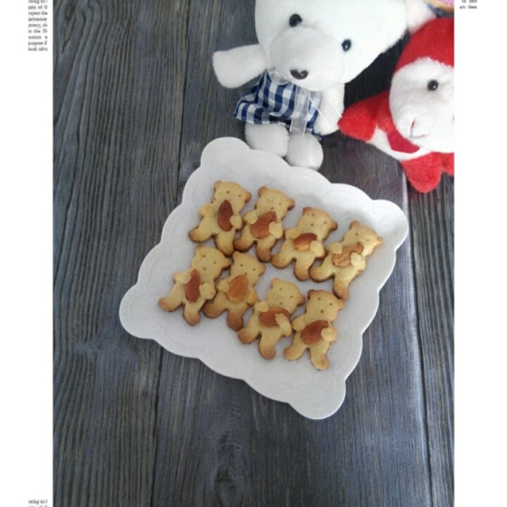 抱杏仁的小熊（造型饼干）