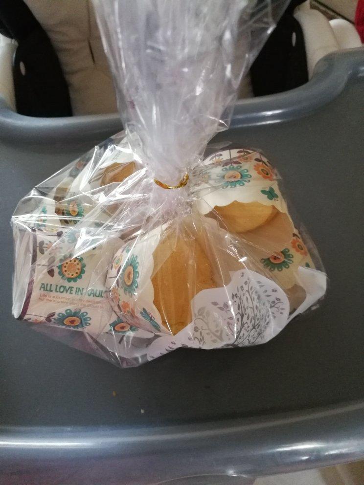 宝宝的无糖无盐纸杯蛋糕