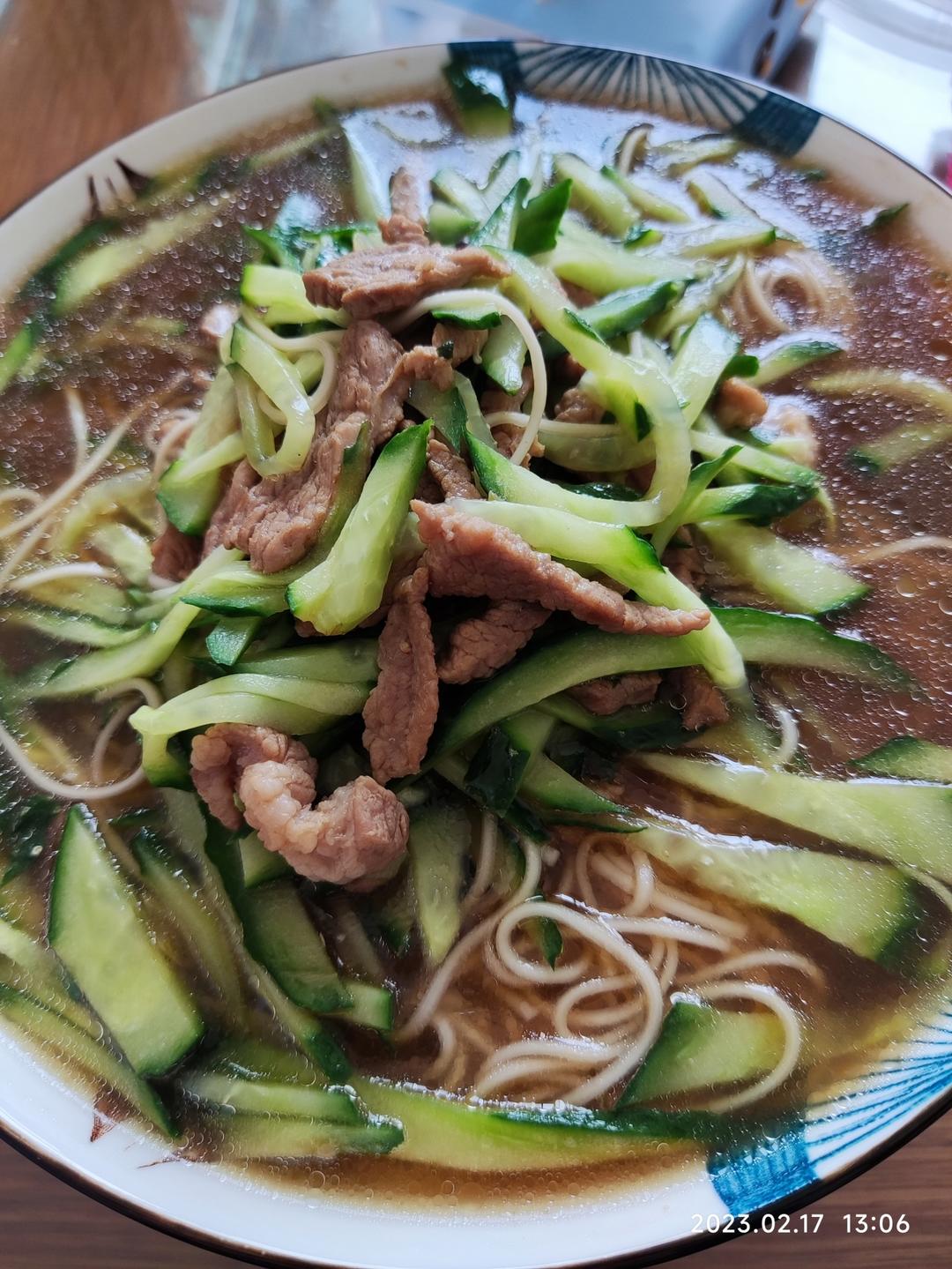 黄瓜肉丝面（青岛风味）