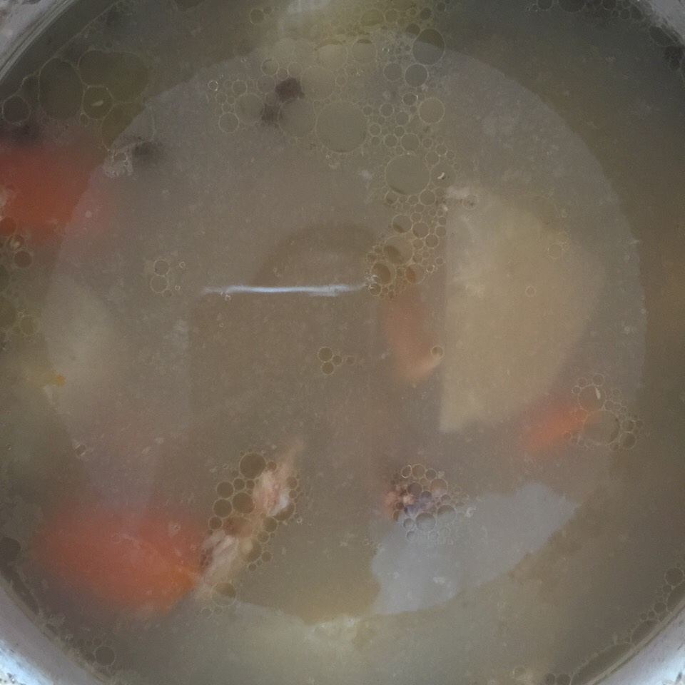 沙葛绿豆脊骨汤