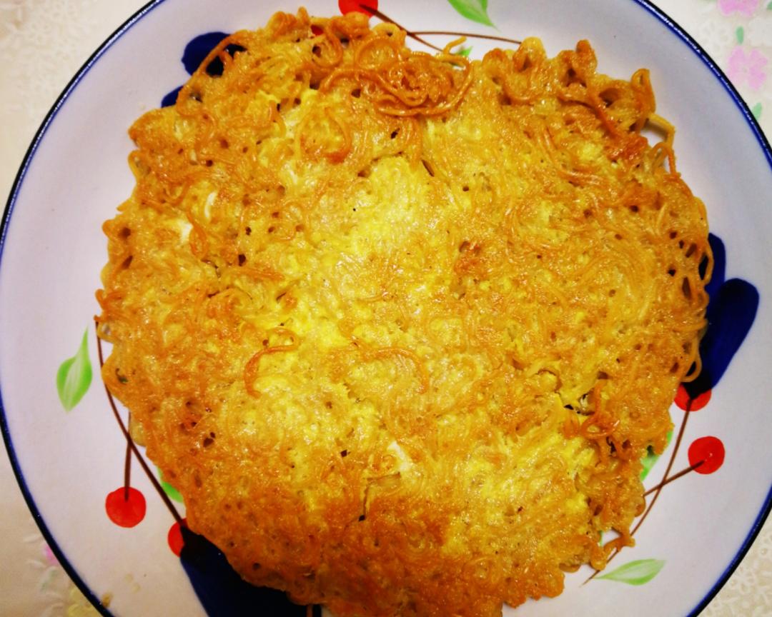 鸡蛋煎方便面