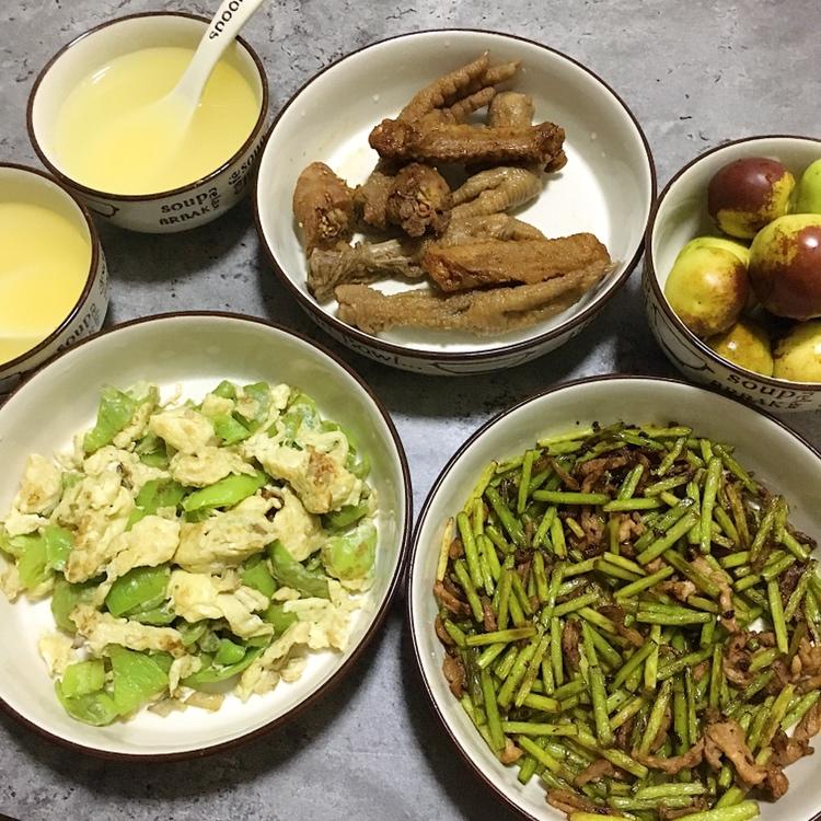 蒜薹炒肉