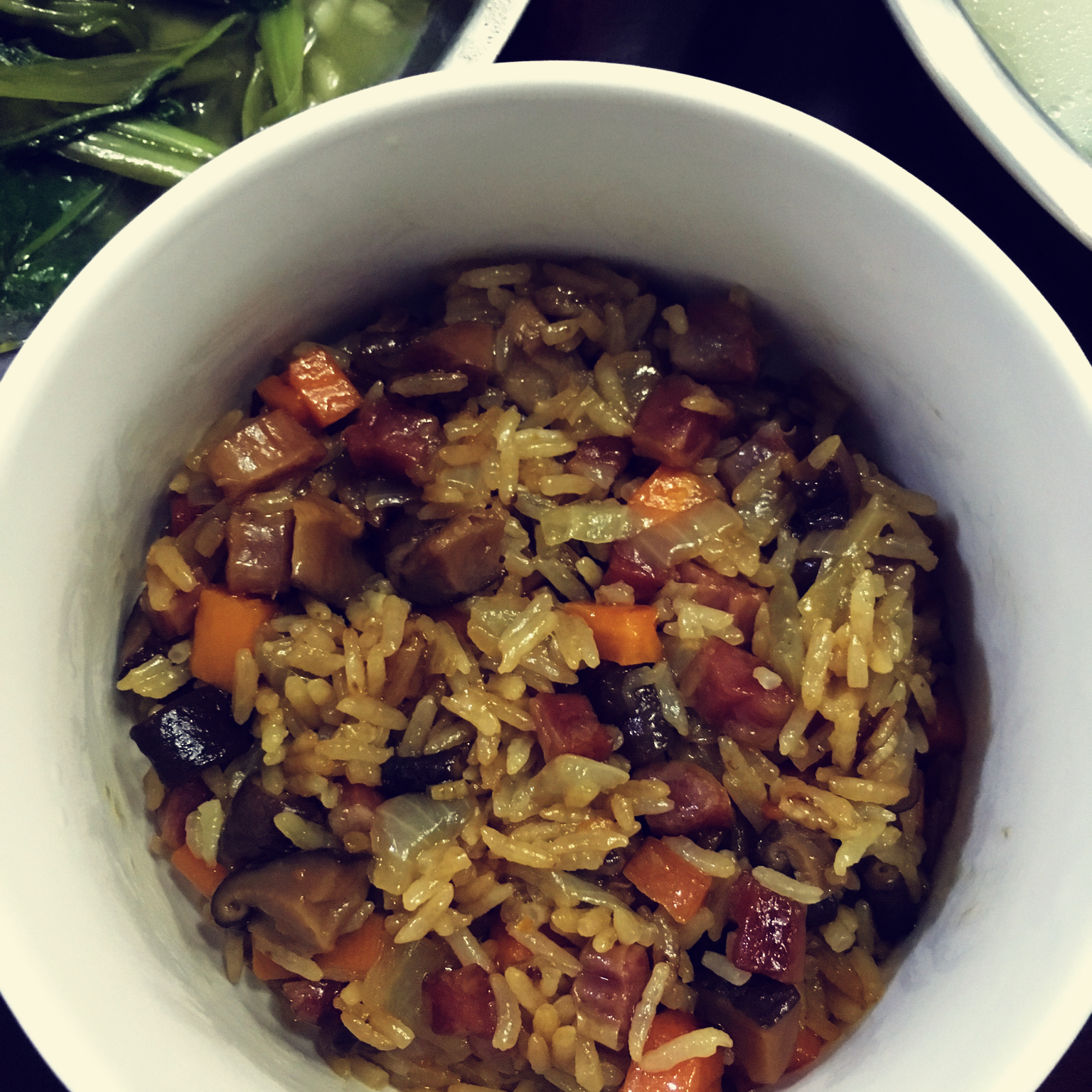 电饭锅香菇香肠饭(●´∀｀●)